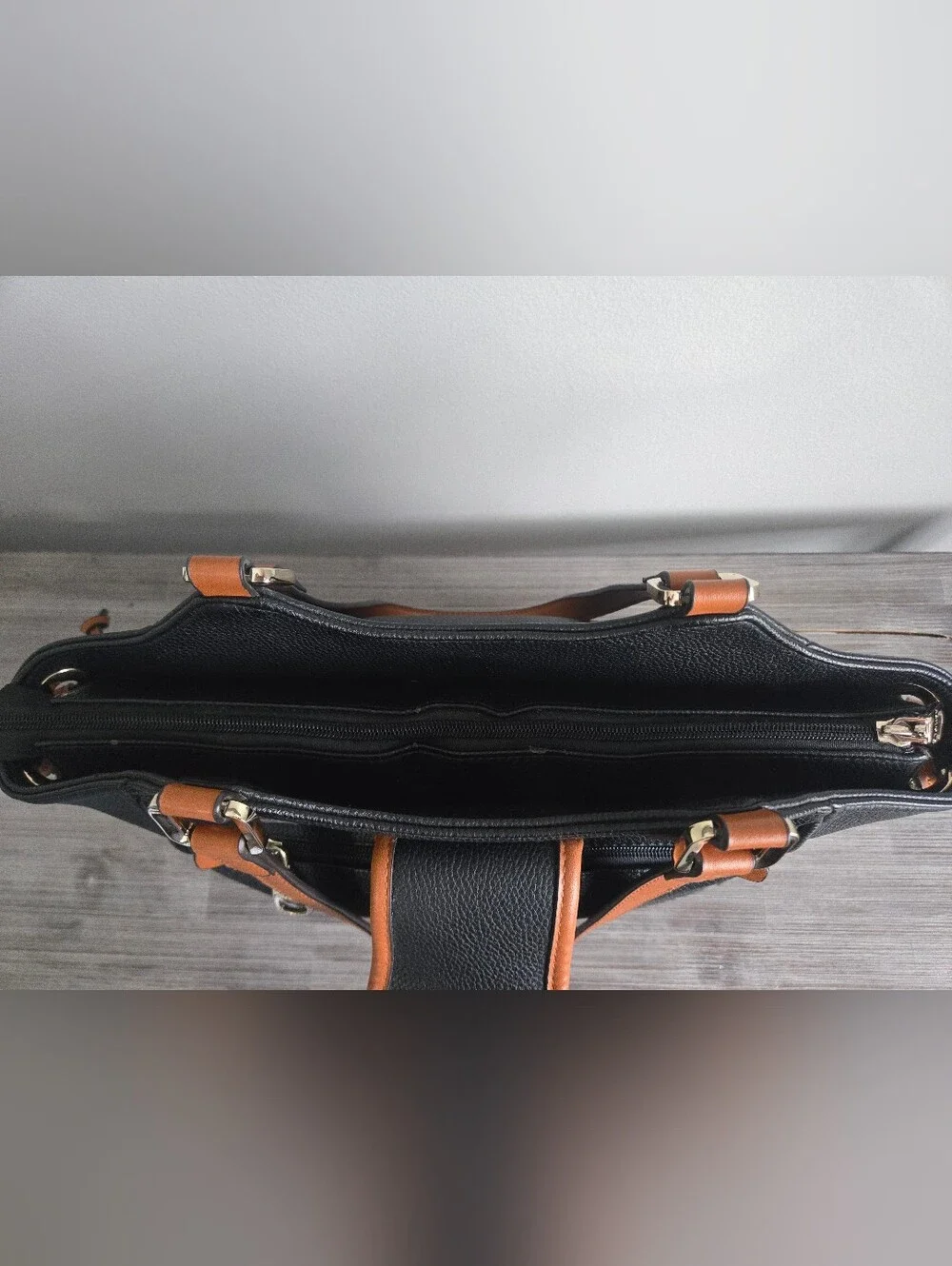 Stauer Black & Tan Shoulder Bag Gold Logo Large Satchel Tote